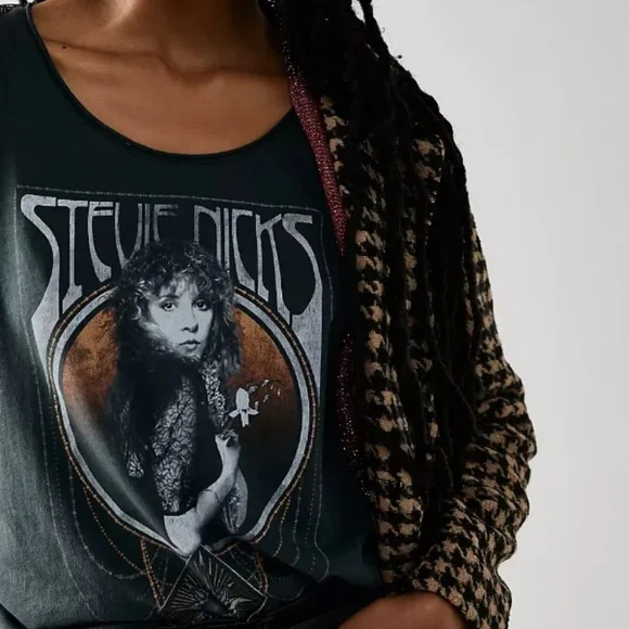 Faded Black Stevie Nicks Graphic Tee - Picture 1 of 6